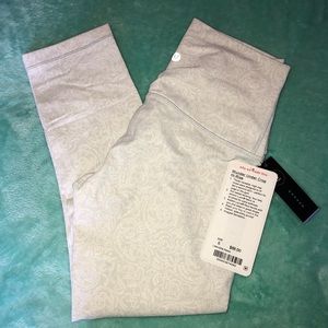 Wunder under crop hi-rise crop, size 6